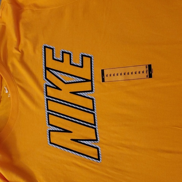 Shirt - Picture 2 of 2